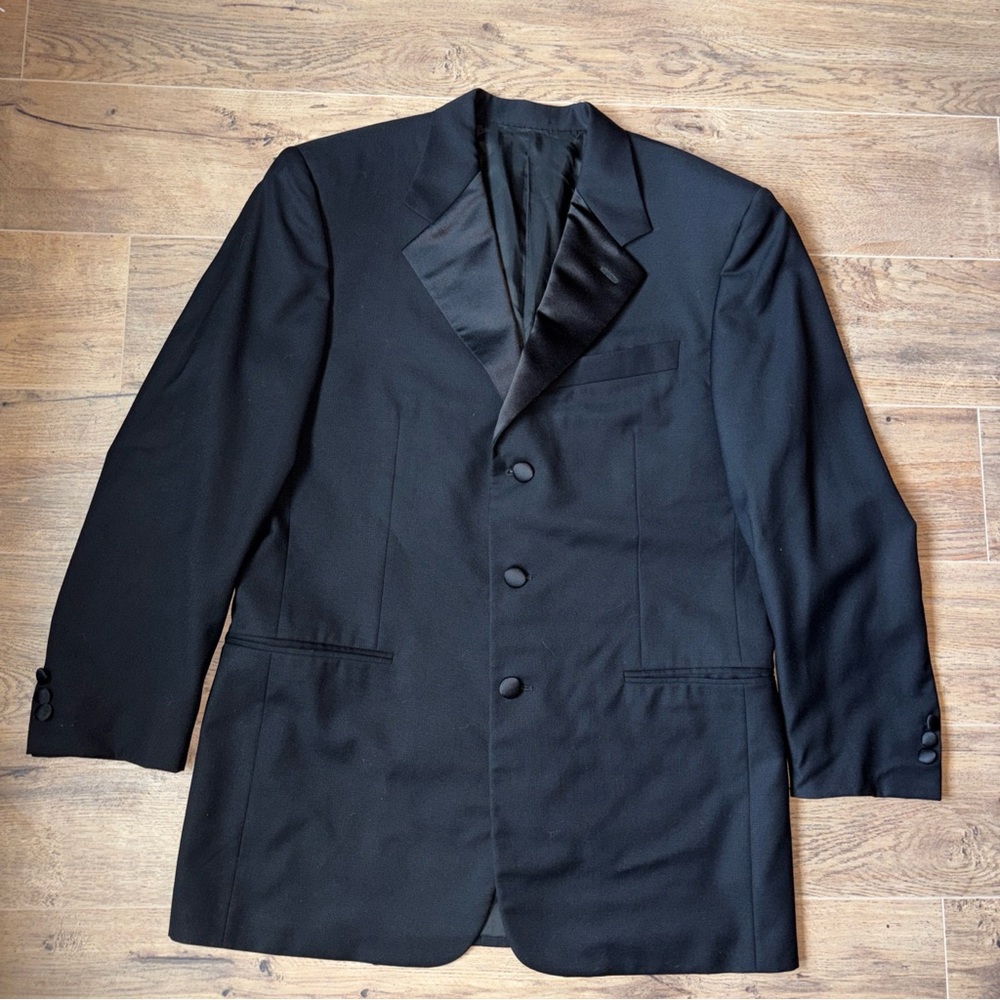 Classic Black Men's Notch Lapel Blazer made in Italy